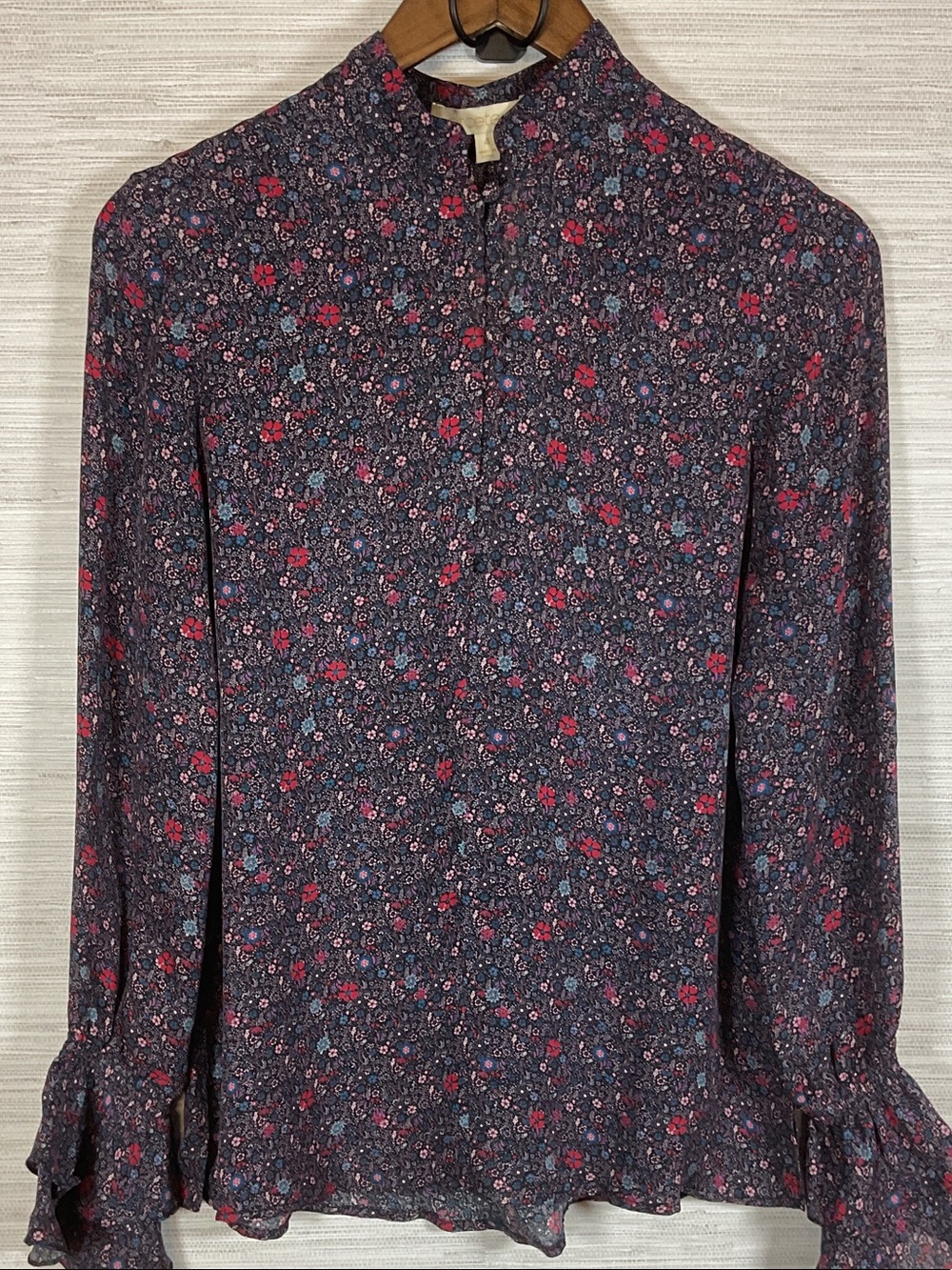 Etcetera 100% Silk Ditsy Floral Blouse Fabric Covered Eyelet Buttons Ruffle Cuff